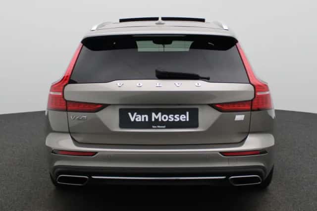 Volvo V60 (2021) thumbnail 5