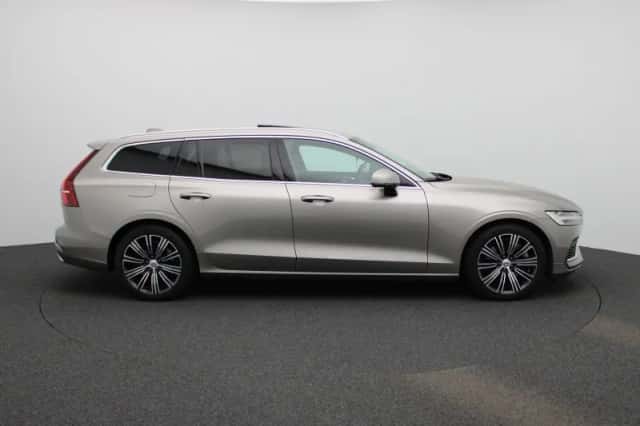 Volvo V60 (2021) thumbnail 6