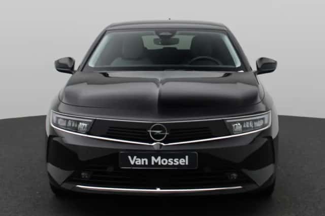 Opel Astra (2022) thumbnail 3