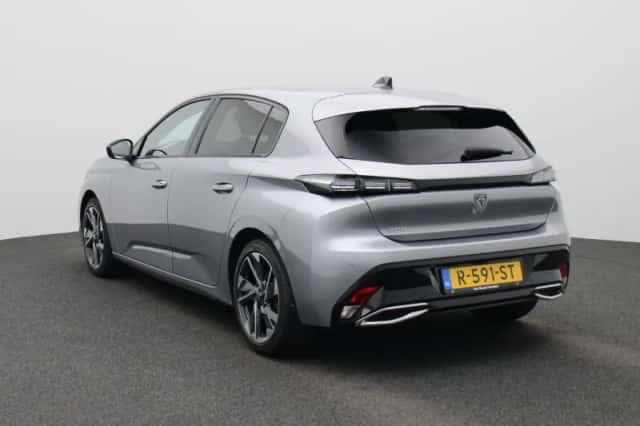 Peugeot 308 (2023) thumbnail 3