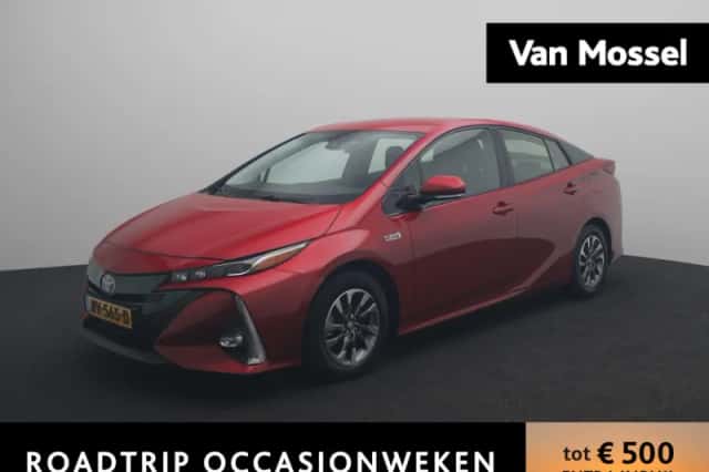 Toyota Prius (2018) thumbnail 1