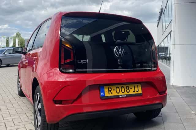 Volkswagen Up! (2022) thumbnail 3