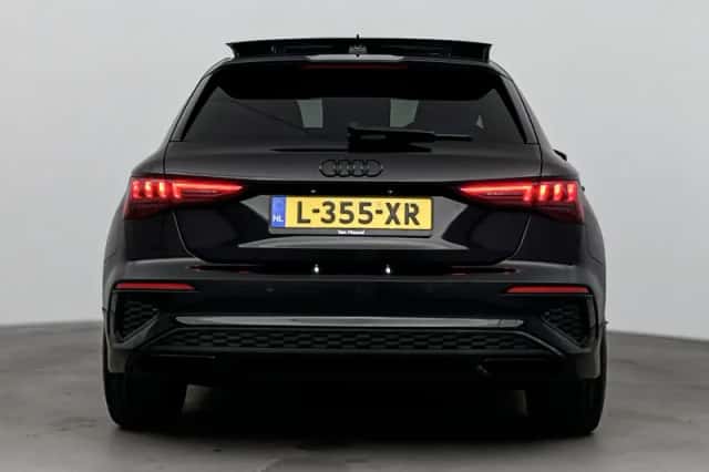 Audi A3 (2021) thumbnail 3