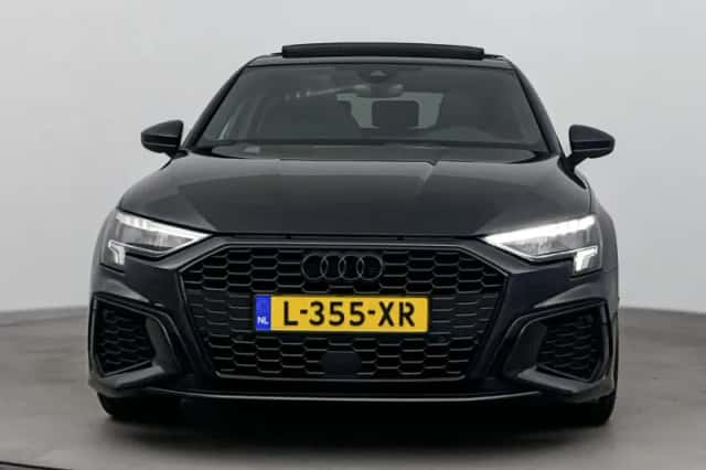 Audi A3 (2021) thumbnail 5