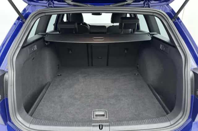 Volkswagen Golf (2018) thumbnail 23