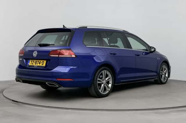 Volkswagen Golf (2018) thumbnail 4
