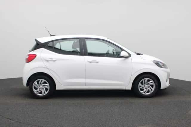 Hyundai i10 (2023) thumbnail 6