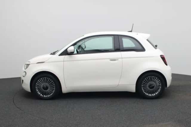 Fiat 500e (2020) thumbnail 4