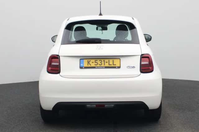 Fiat 500e (2020) thumbnail 5