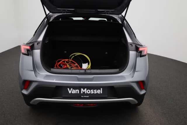 Opel Mokka-e (2022) thumbnail 11