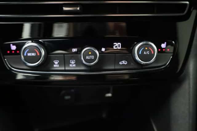 Opel Mokka-e (2022) thumbnail 15