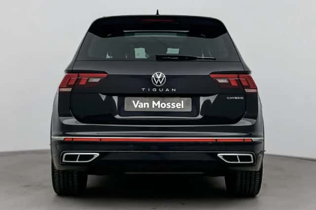 Volkswagen Tiguan (2022) thumbnail 3