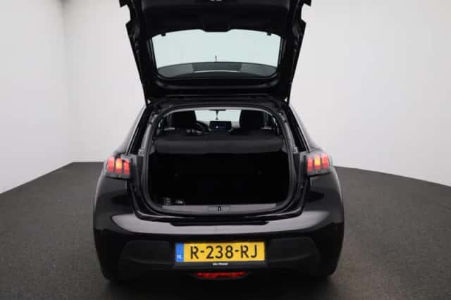 Peugeot 208 (2022) thumbnail 11
