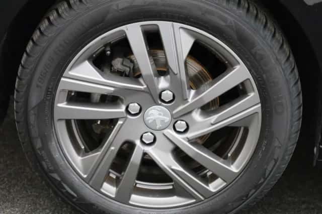 Peugeot 208 (2022) thumbnail 12