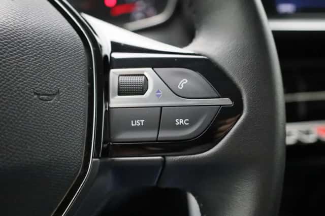 Peugeot 208 (2022) thumbnail 15