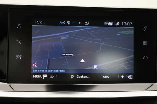 Peugeot 208 (2022) thumbnail 19