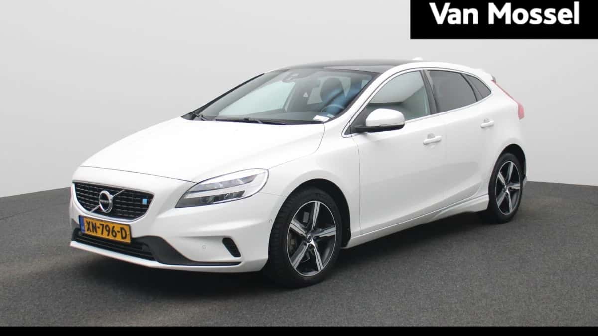 Volvo V40 (2019) — foto 1