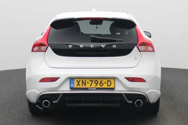 Volvo V40 (2019) thumbnail 5