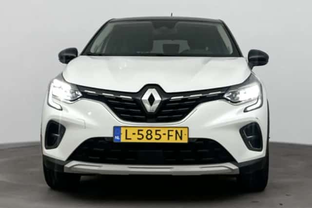 Renault Captur (2021) thumbnail 5