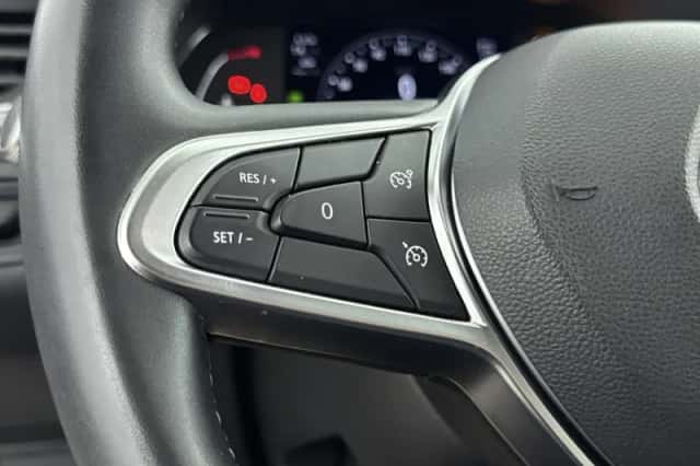 Renault Captur (2021) thumbnail 6