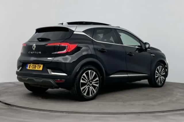 Renault Captur (2021) thumbnail 4