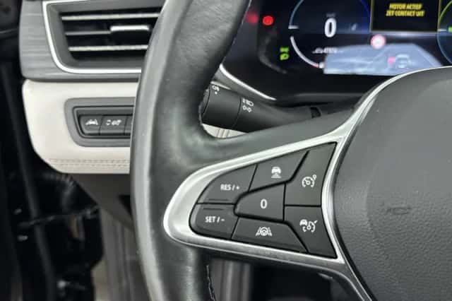 Renault Captur (2021) thumbnail 6