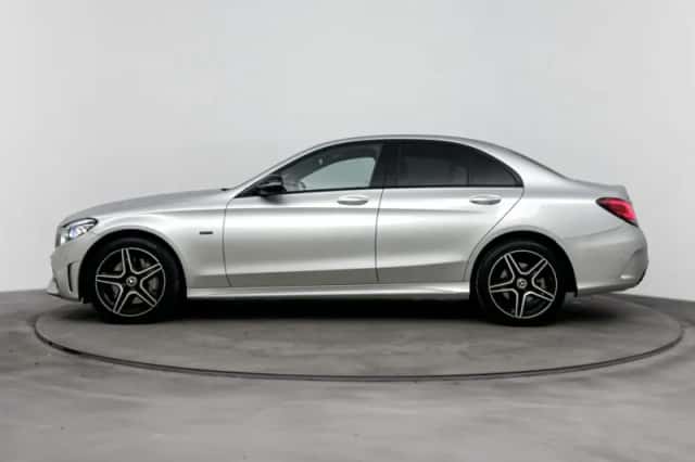 Mercedes-Benz C-Klasse (2020) thumbnail 2