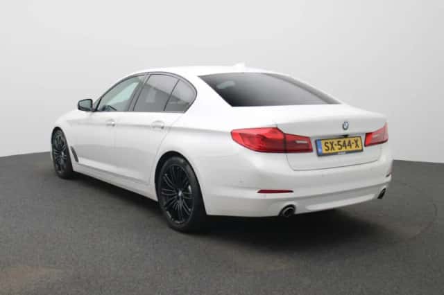 BMW 5-Serie (2018) thumbnail 2