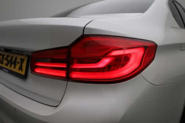 BMW 5-Serie (2018) thumbnail 36