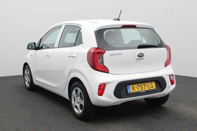 Kia Picanto (2021) thumbnail 2