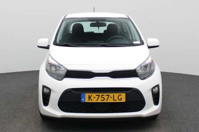 Kia Picanto (2021) thumbnail 3