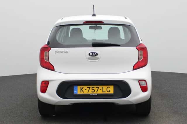 Kia Picanto (2021) thumbnail 5