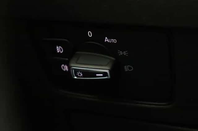 Volkswagen Passat (2021) thumbnail 25