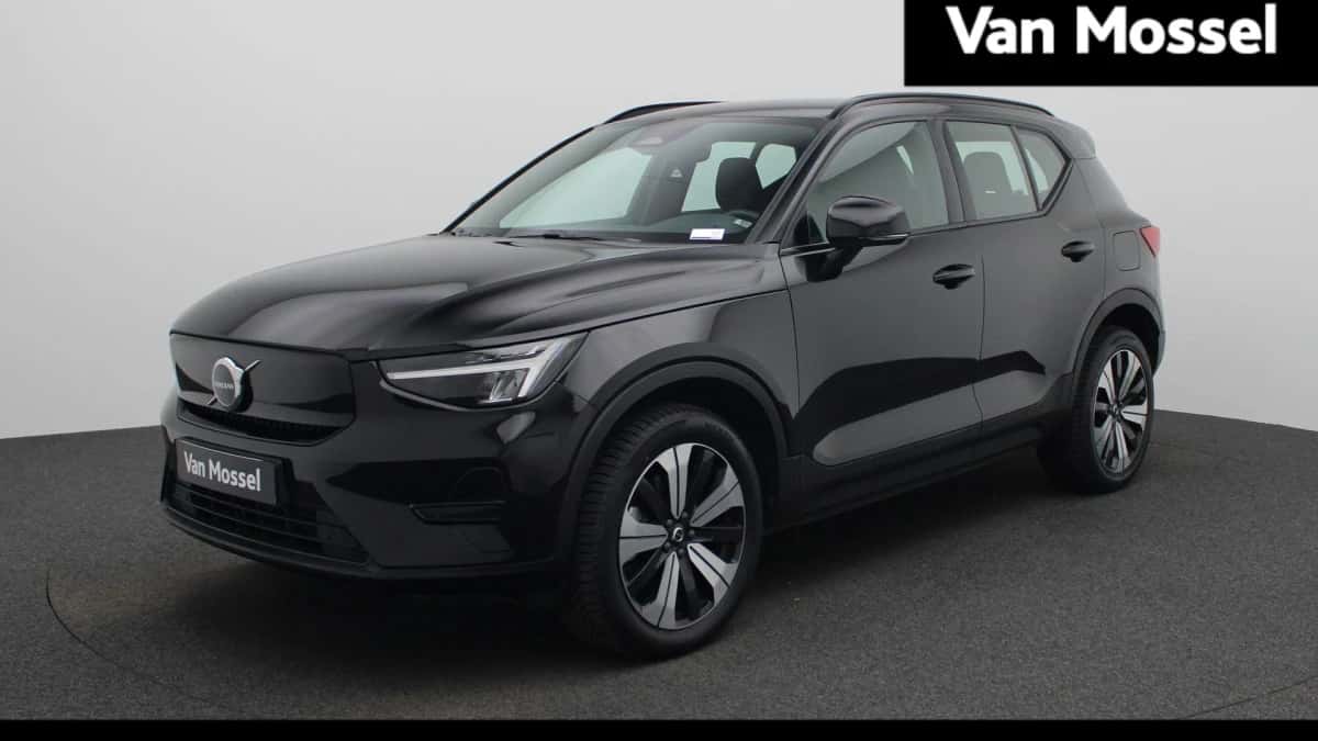 Volvo XC40 (2023) — foto 1