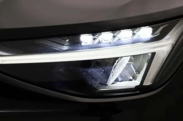 Volvo XC40 (2023) thumbnail 16
