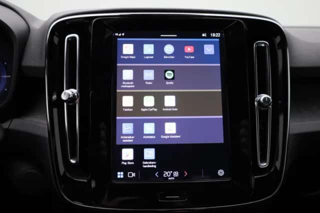 Volvo XC40 (2023) thumbnail 17