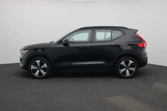 Volvo XC40 (2023) thumbnail 4