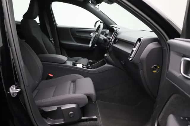Volvo XC40 (2023) thumbnail 35