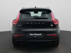 Volvo XC40 (2023) thumbnail 5