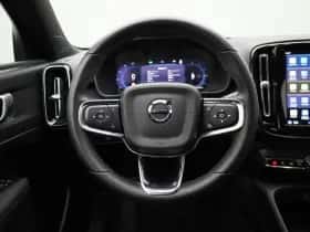 Volvo XC40 (2023) thumbnail 7