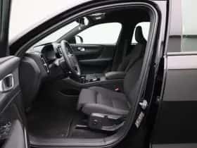 Volvo XC40 (2023) thumbnail 9