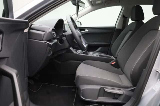 SEAT Leon (2023) thumbnail 11
