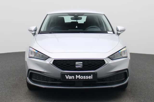 SEAT Leon (2023) thumbnail 3