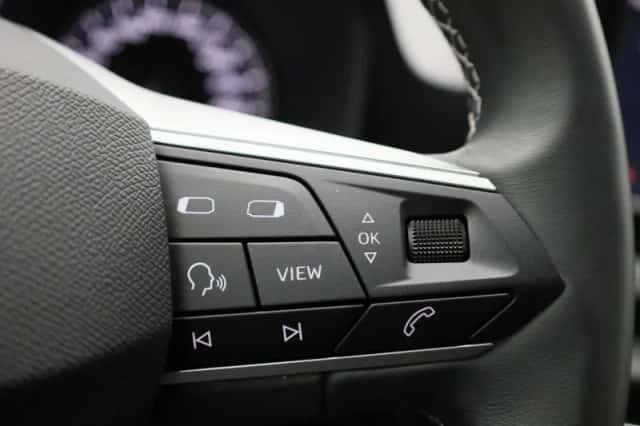 SEAT Leon (2023) thumbnail 26