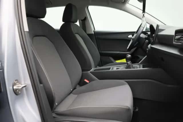 SEAT Leon (2023) thumbnail 30