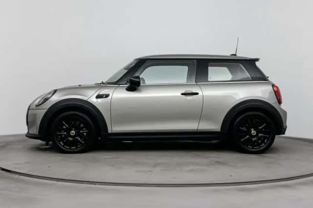 MINI Electric (2023) thumbnail 2