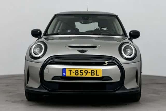 MINI Electric (2023) thumbnail 5