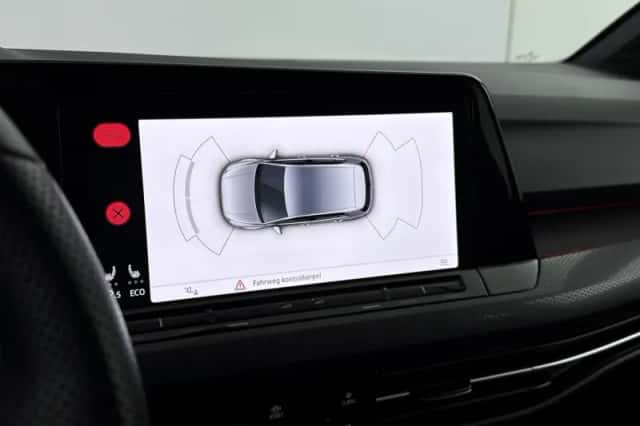 Volkswagen Golf (2023) thumbnail 11