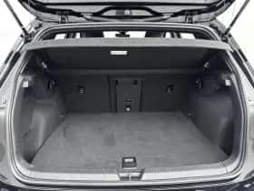 Volkswagen Golf (2023) thumbnail 23