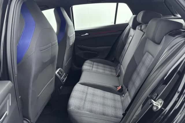Volkswagen Golf (2023) thumbnail 25